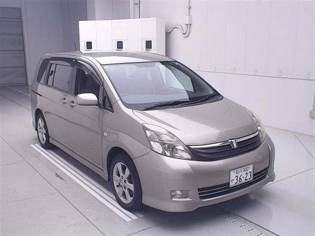 TOYOTA ISIS