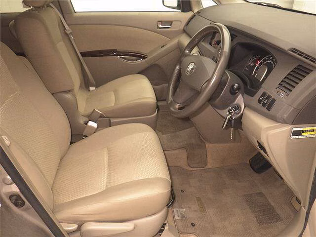 TOYOTA ISIS