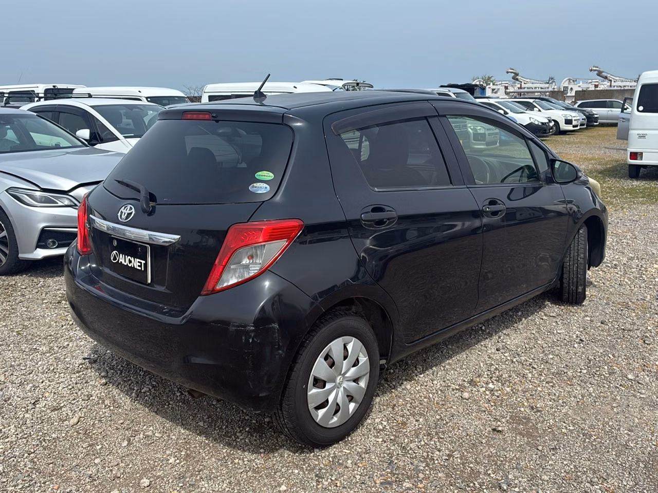 TOYOTA VITZ