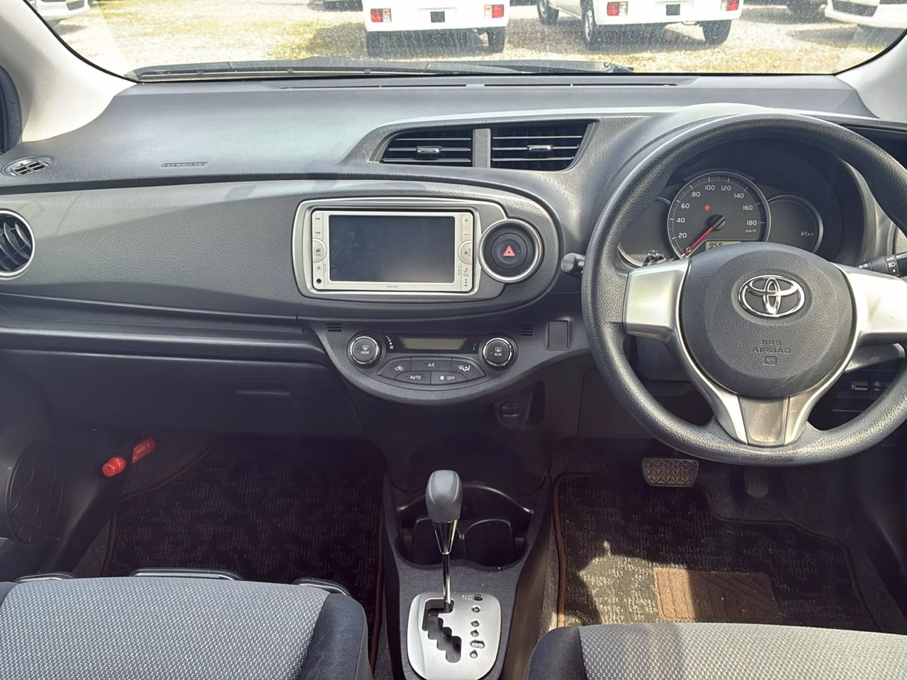TOYOTA VITZ