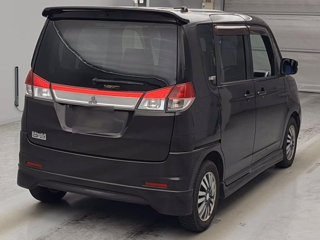 MITSUBISHI DELICA D:2
