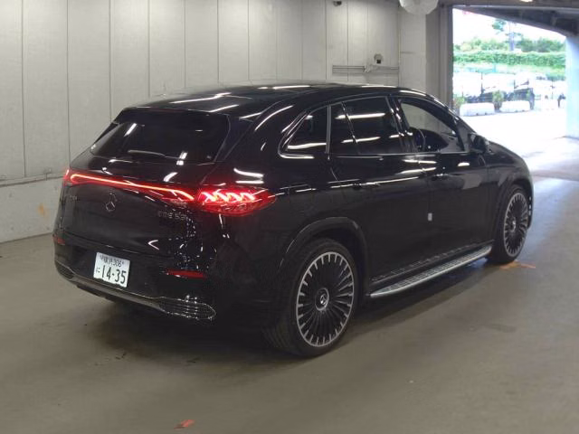 MERCEDES-BENZ EQE SUV