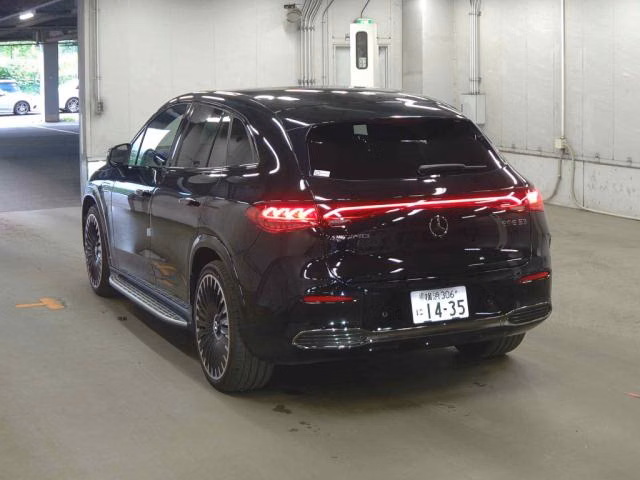 MERCEDES-BENZ EQE SUV