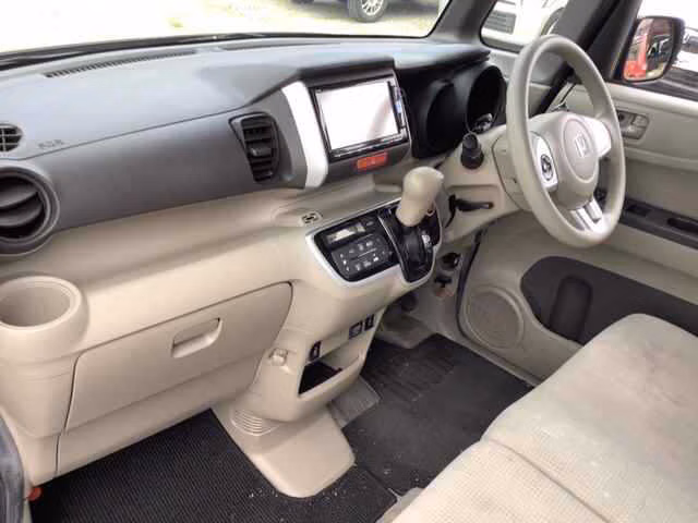 HONDA N-BOX