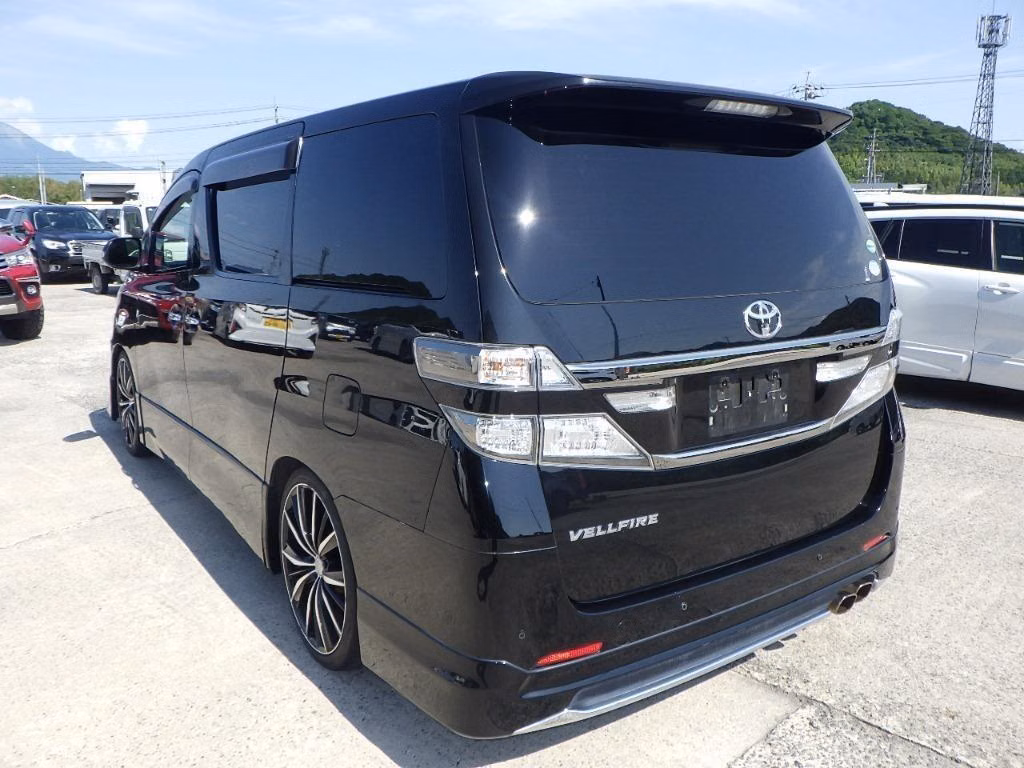 TOYOTA VELLFIRE