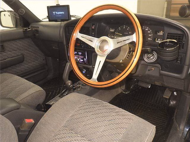 TOYOTA HILUX SURF