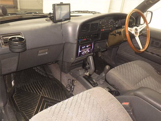 TOYOTA HILUX SURF