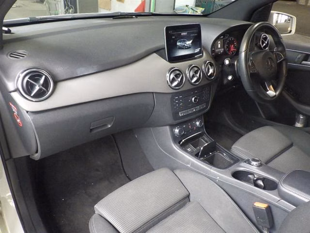 MERCEDES-BENZ B-CLASS