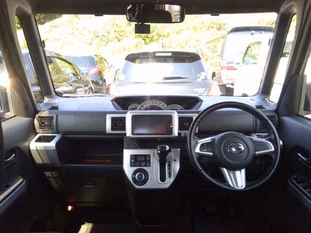 DAIHATSU WAKE
