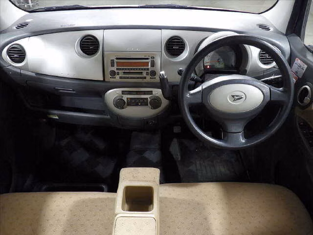 DAIHATSU MOVE LATTE