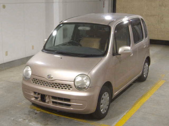 DAIHATSU MOVE LATTE
