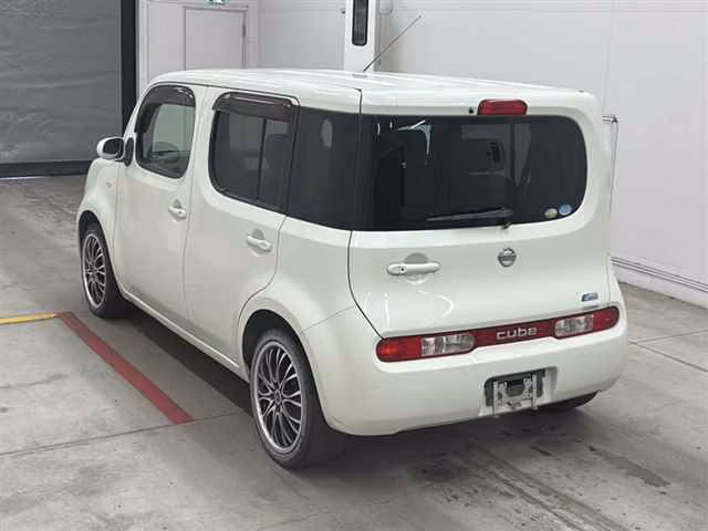 NISSAN CUBE