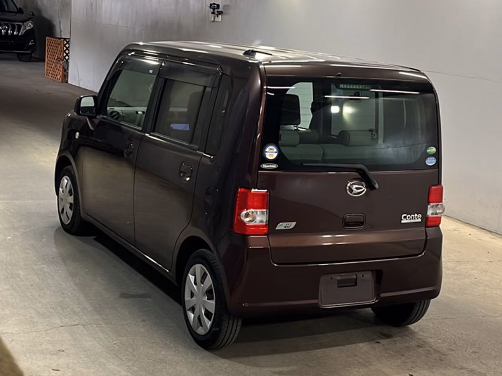 DAIHATSU MOVE CONTE