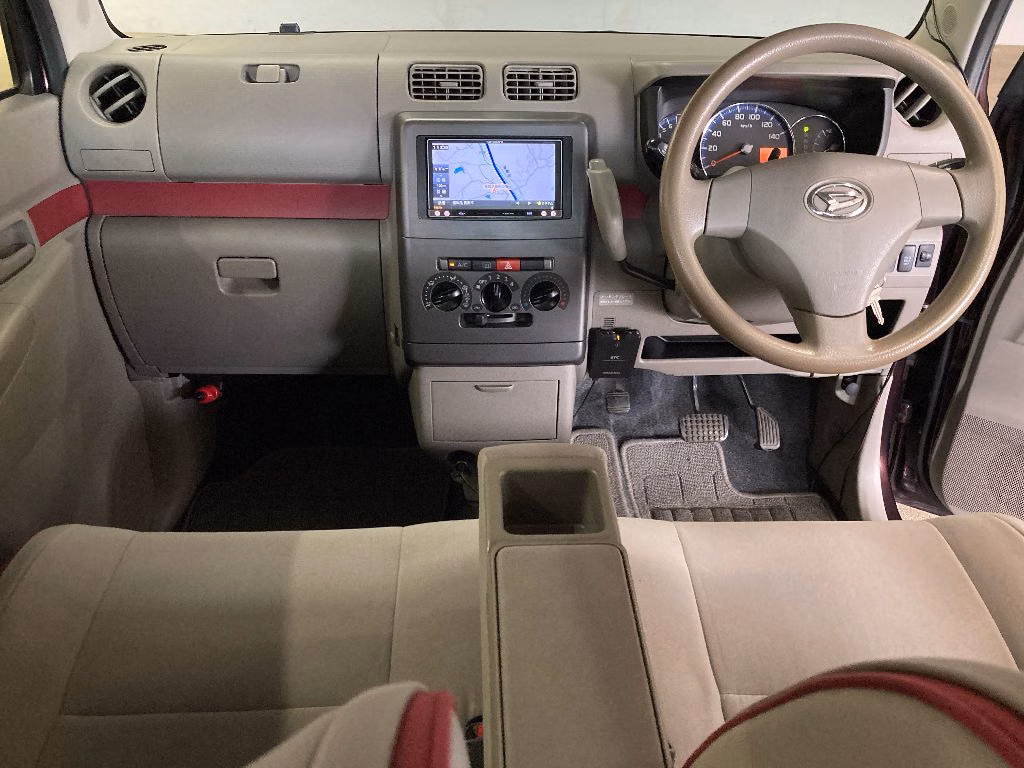 DAIHATSU MOVE CONTE