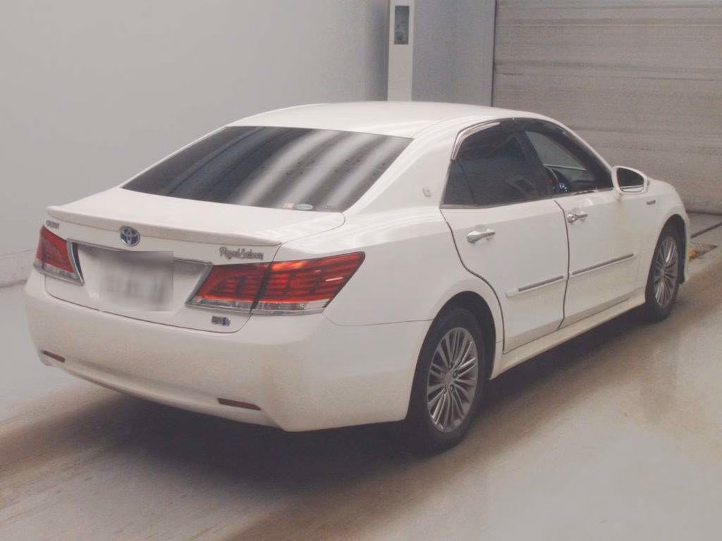 TOYOTA CROWN