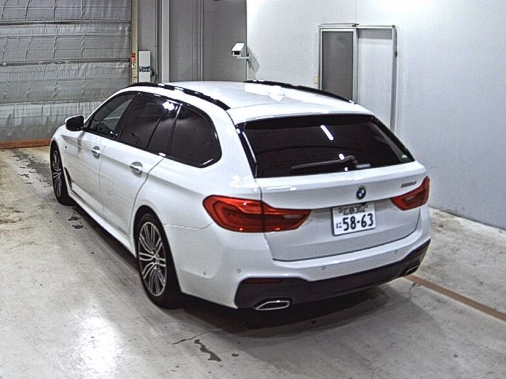 BMW 5-SERIES