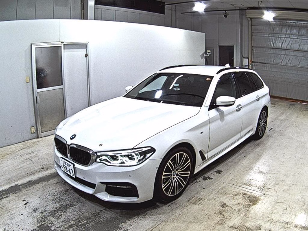 BMW 5-SERIES