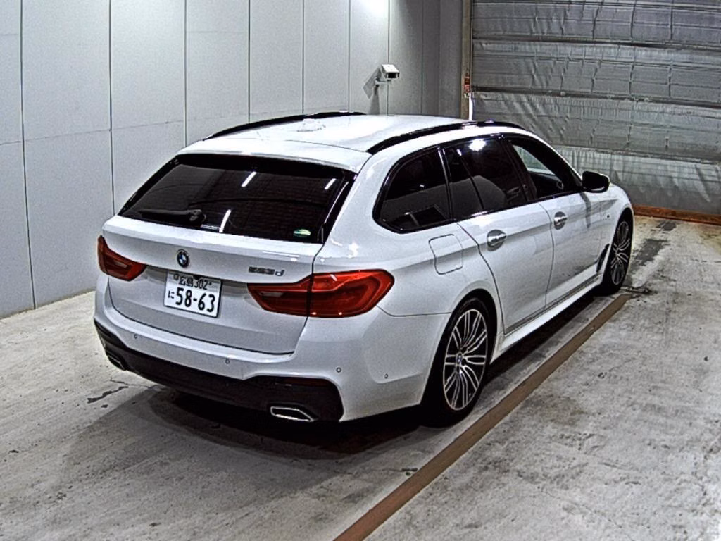 BMW 5-SERIES