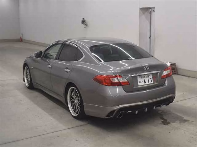 NISSAN FUGA