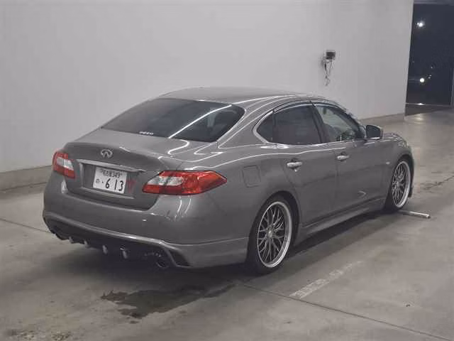 NISSAN FUGA