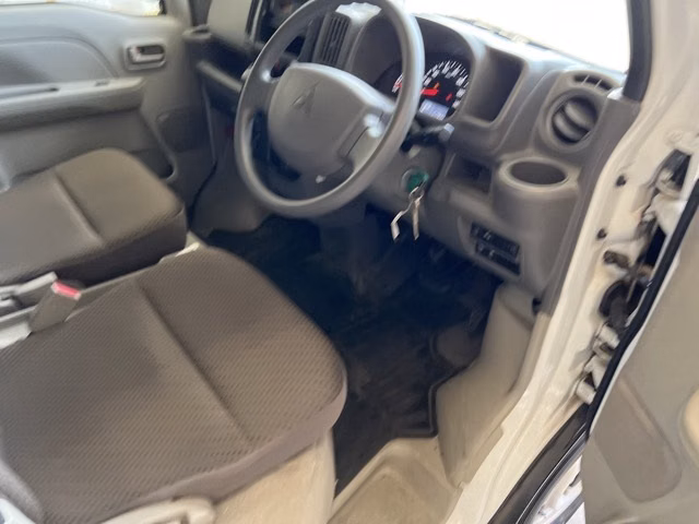 MITSUBISHI MINICAB