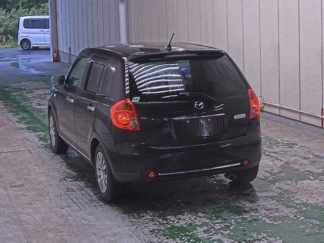 MAZDA VERISA