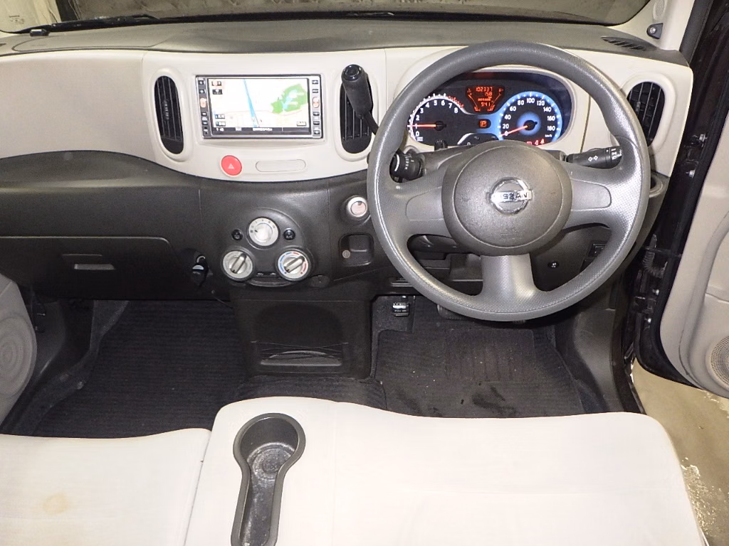 NISSAN CUBE
