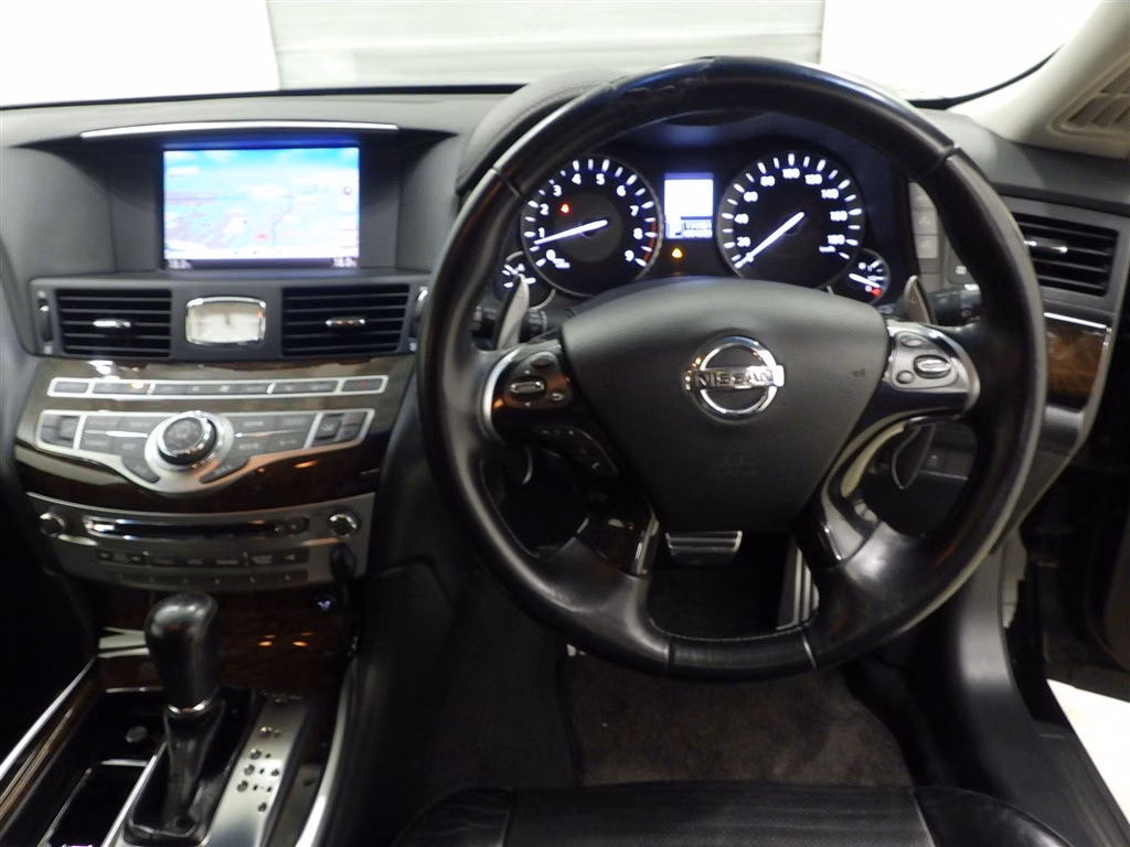 NISSAN FUGA