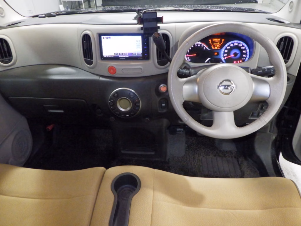 NISSAN CUBE