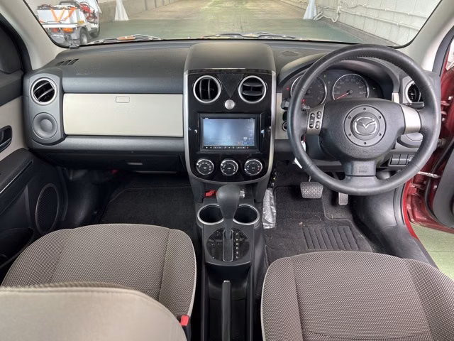 MAZDA VERISA