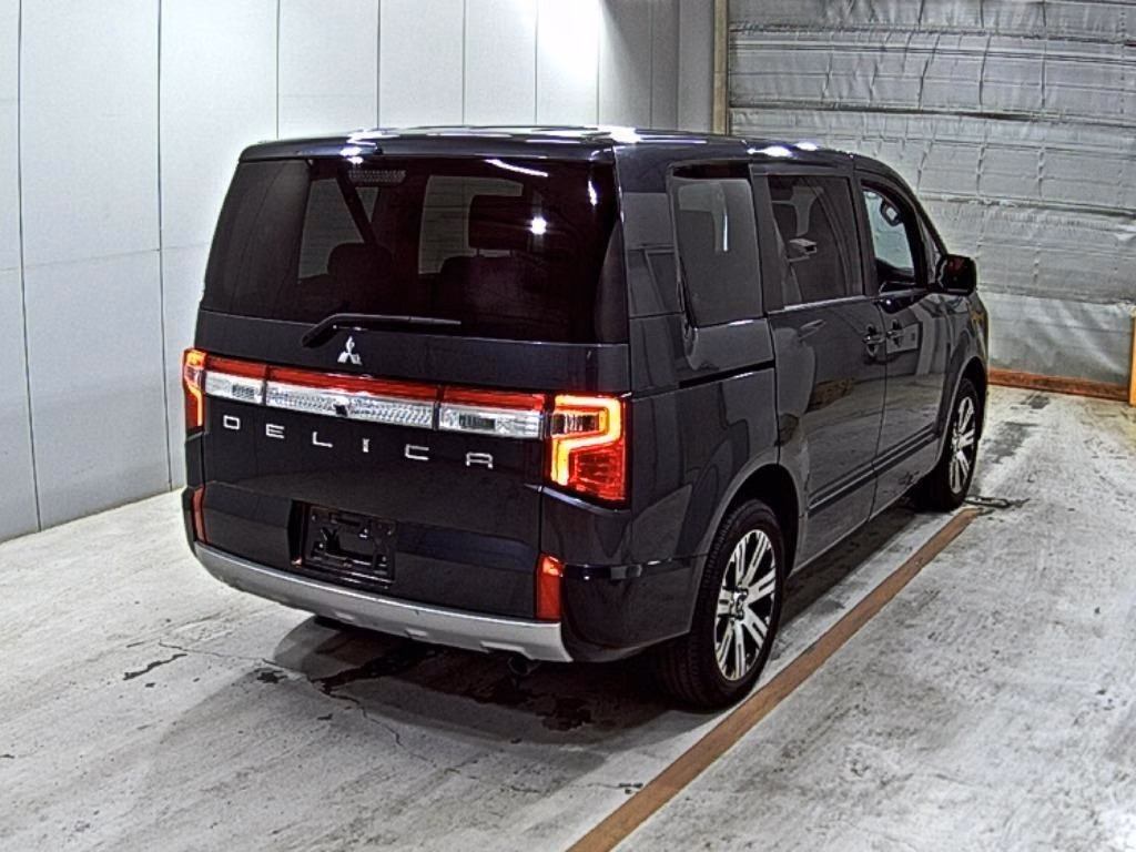 MITSUBISHI DELICA D:5