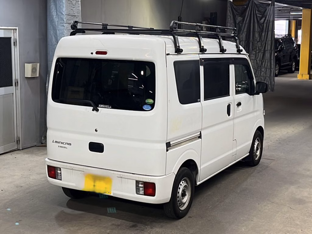 MITSUBISHI MINICAB