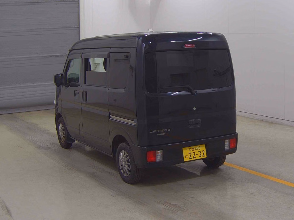 MITSUBISHI MINICAB