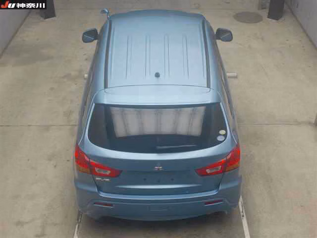 MITSUBISHI RVR