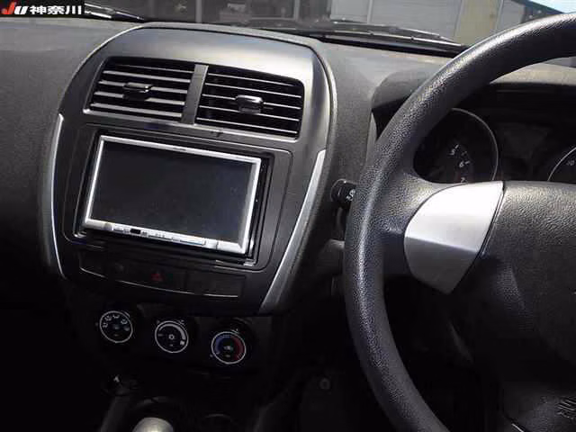 MITSUBISHI RVR