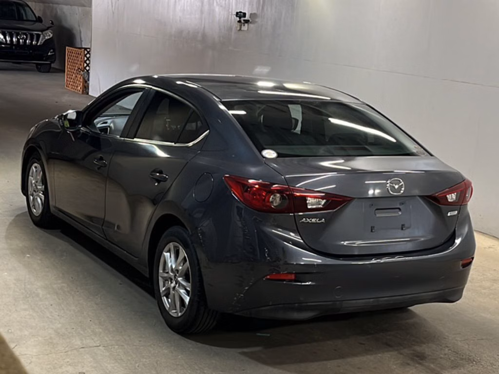 MAZDA AXELA