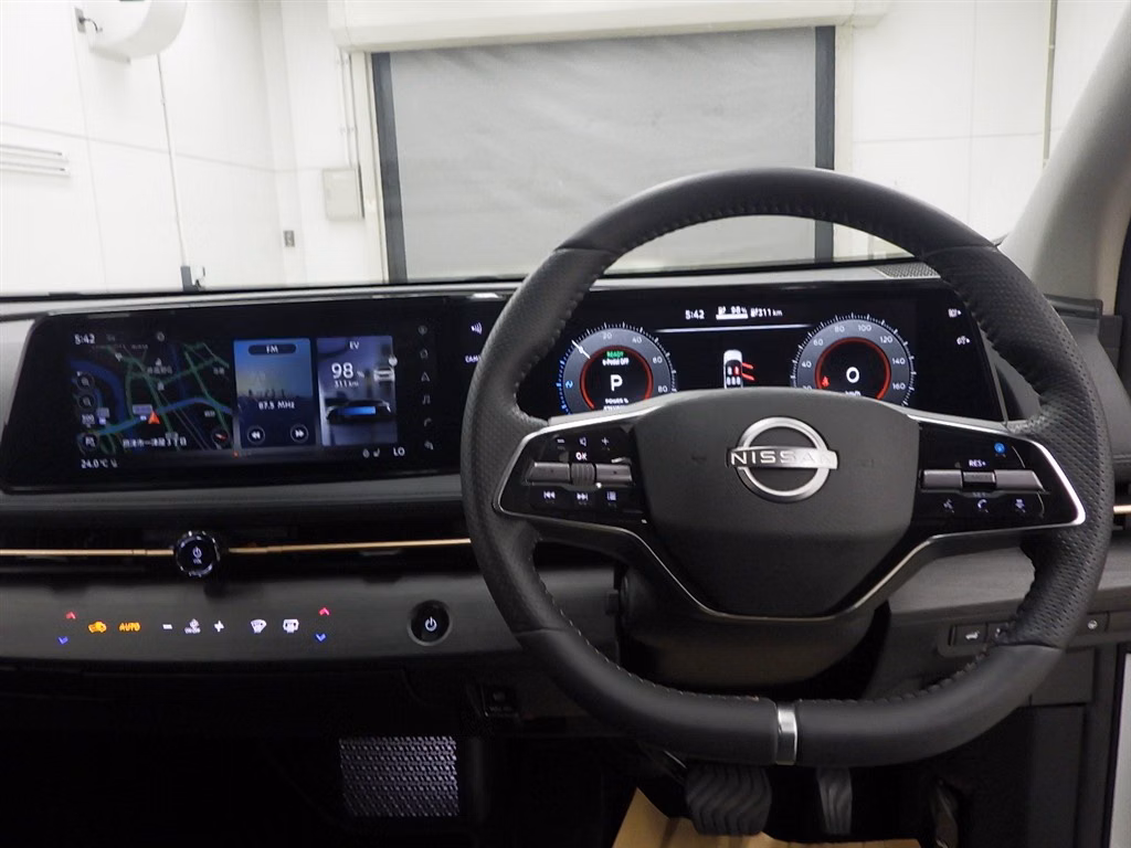 NISSAN ARIYA