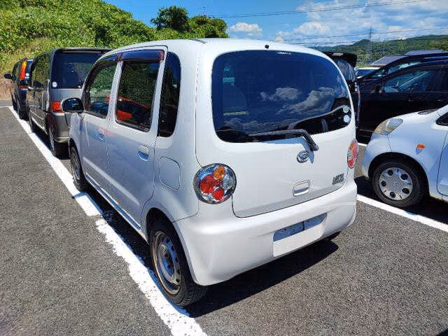 DAIHATSU MOVE LATTE