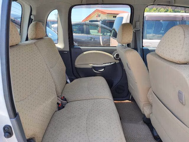 DAIHATSU MOVE LATTE