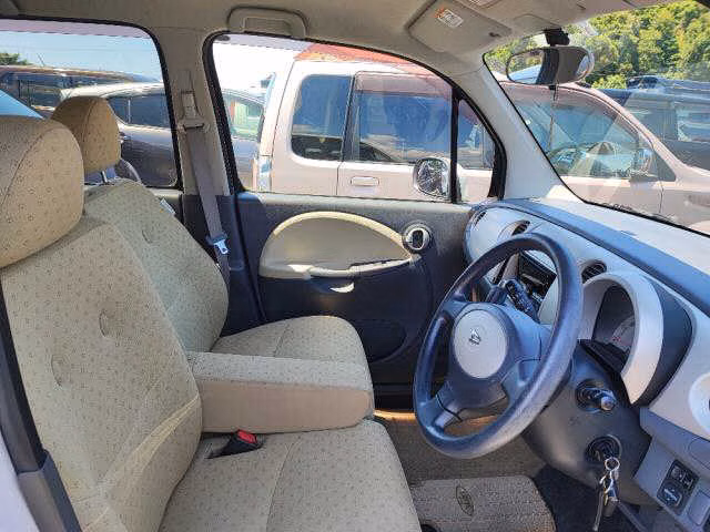 DAIHATSU MOVE LATTE