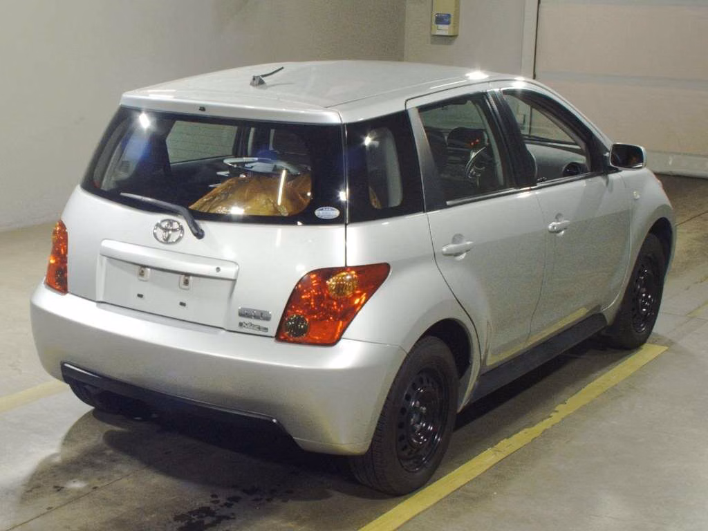 TOYOTA IST