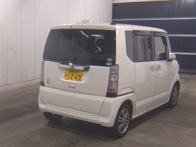 HONDA N-BOX