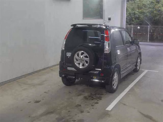 DAIHATSU TERIOS KID