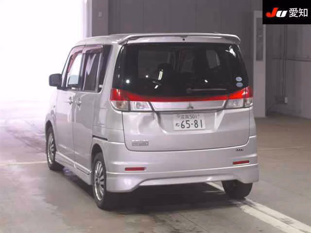 MITSUBISHI DELICA D:2