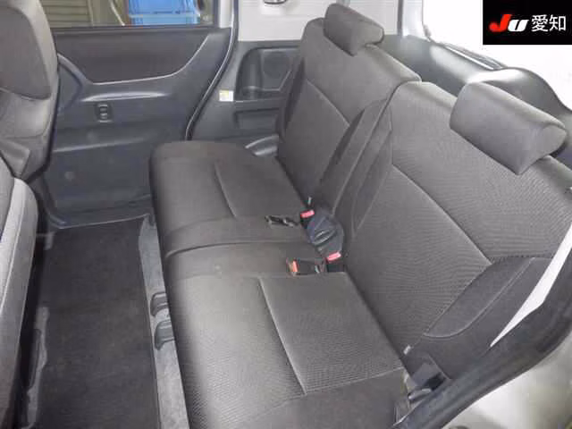 MITSUBISHI DELICA D:2