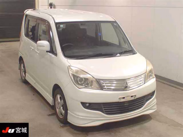 MITSUBISHI DELICA D:2