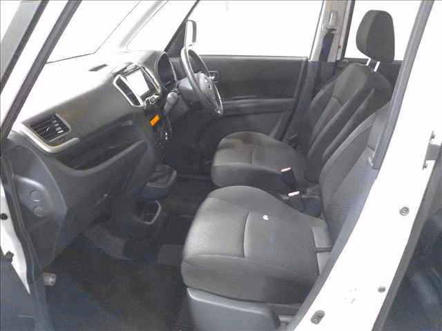 MITSUBISHI DELICA D:2