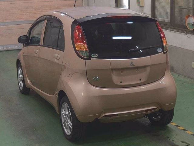 MITSUBISHI I