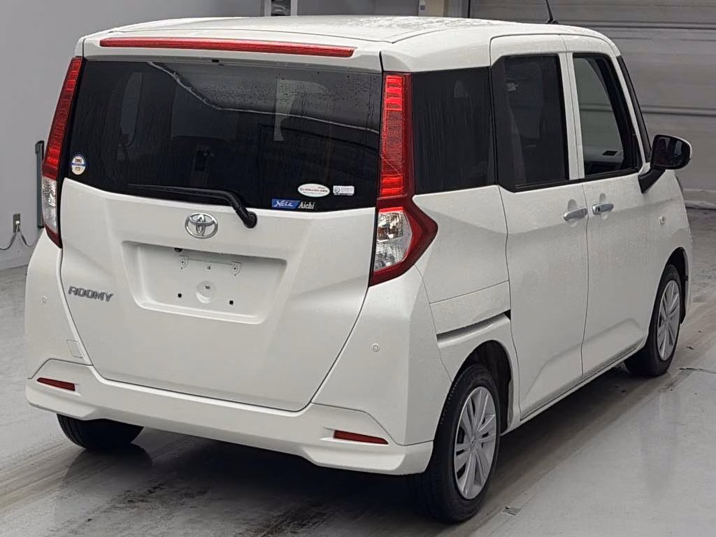 TOYOTA ROOMY