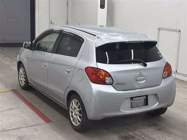 MITSUBISHI MIRAGE